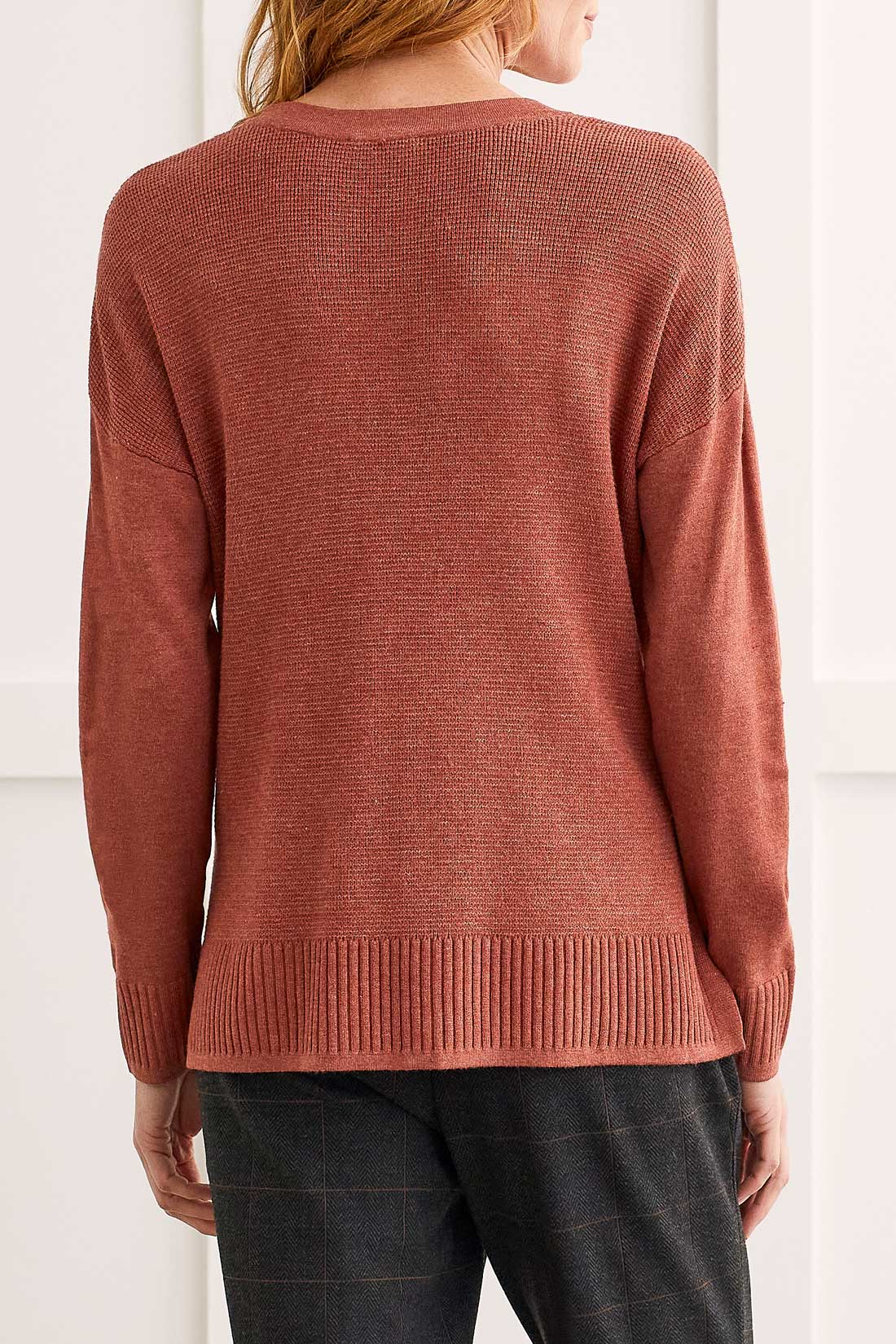 LONG SLEEVE V NECK SWEATER WITH SLIT