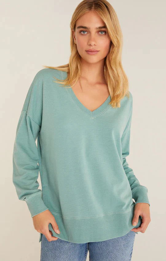 MODERN WEEKENDER V-NECK