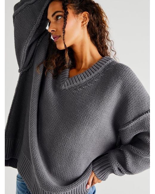 ALLI V NECK SWEATER