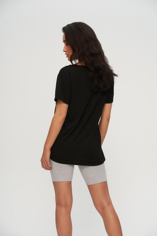 V-NECK POCKET TEE