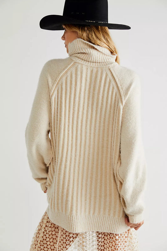 BIG CITY TURTLENECK